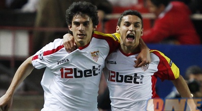 פרוטי ונאבאס חוגגים את השיוויון. זה היה מוקדם מידי (רויטרס) פרוטי ונאבאס חוגגים את השיוויון. זה היה מוקדם מידי (רויטרס)