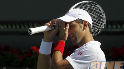 נובאק ג´וקוביץ´ מאוכזב לאחר ההפסד לליובצ´יץ´ (רויטרס) נובאק ג´וקוביץ´ מאוכזב לאחר ההפסד לליובצ´יץ´ (רויטרס)