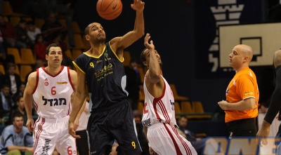 איציק אוחנון. יוביל את היורדת, עירוני רמת גן (גיא בן זיו) איציק אוחנון. יוביל את היורדת, עירוני רמת גן (גיא בן זיו)