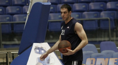 מאריץ´. פנאתינאיקוס מעוניינת בסנטר האוסטרלי (קובי אליהו) מאריץ´. פנאתינאיקוס מעוניינת בסנטר האוסטרלי (קובי אליהו)