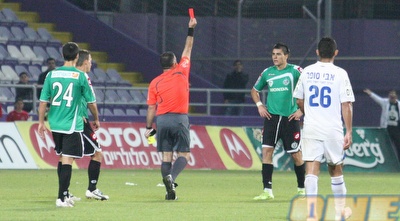 טשיירה רואה את האדום (עמית מצפה) טשיירה רואה את האדום (עמית מצפה)