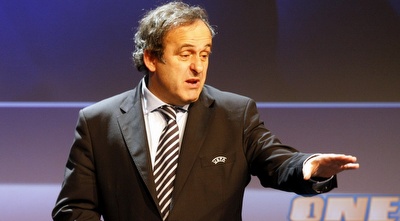 פלאטיני: &qout; (אלעד ירקון) פלאטיני: &qout; (אלעד ירקון)