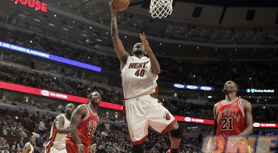 האסלם עולה לסל, ניצחון עם הבאזר למיאמי (רויטרס)