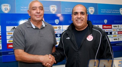 מנחם נידם (שמאל) ומורדי דדון ברגע של חיוכים לפני הקרב הגדול (שי לוי)