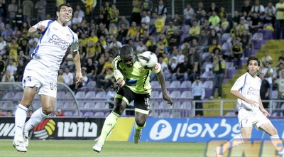 תמוז נוגח לעבר השער (קובי אליהו) תמוז נוגח לעבר השער (קובי אליהו)