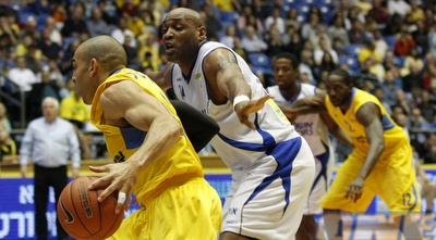 בלות´נטאל חודר לסל (שי לוי)