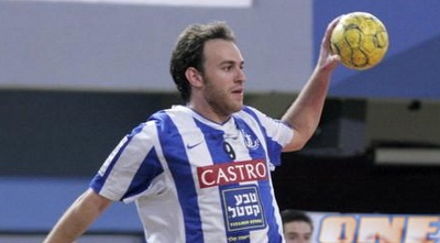 דן נתן. אס&qout;א רוצה מקום ראשון בטבלה (קובי אליהו) דן נתן. אס&qout;א רוצה מקום ראשון בטבלה (קובי אליהו)