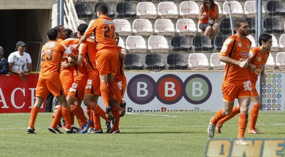 החבורה בכתום צוהלת בקופסא אחרי שלוש דקות (שי לוי)