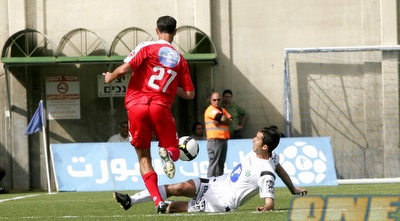 אבו ריא מנסה להתקדם (קובי אליהו) אבו ריא מנסה להתקדם (קובי אליהו)