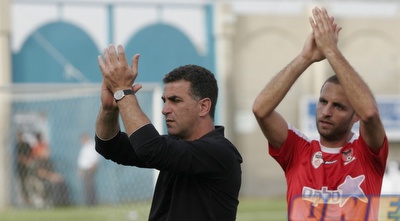 בלבול וטל חן מודים לקהל (קובי אליהו) בלבול וטל חן מודים לקהל (קובי אליהו)