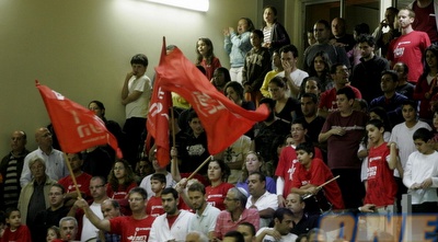 אוהדי רמת השרון. חגגו שעות ארוכות עם השחקניות (קובי אליהו)