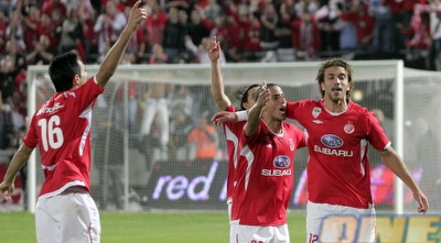 שחקני הפועל בטירוף. הגביע מתקרב (קובי אליהו)