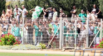 אוהדי מכבי חיפה. 5,000 יגיעו לבלומפילד (עמית מצפה) אוהדי מכבי חיפה. 5,000 יגיעו לבלומפילד (עמית מצפה)