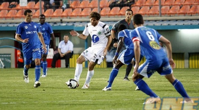 תומר חמד מול שחקני פ&qout;ת (אלעד ירקון)