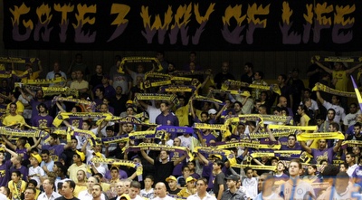 אוהדי חולון. מאות ילוו את הקבוצה לצפון (אלעד ירקון)