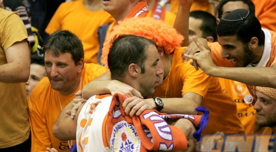 טפירו חוגג (קובי אליהו)