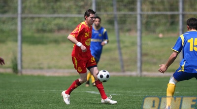 אוהד מ.ס. אשדוד במשחק מול קבוצת אוהדי מכבי תל אביב