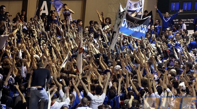 מוריניו אמר להרים ידיים! (רויטרס)