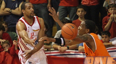 דיז´ון תומפסון. חוזר למלחה (גיא בן זיו)