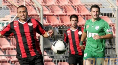 מור שקד מימין: &qout;לבי לבי עם הפועל ירושלים&qout; (קובי אליהו)