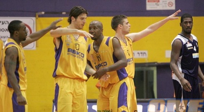 חולון חוגגת (קובי אליהו) חולון חוגגת (קובי אליהו)