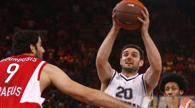 בוזיץ´ מחפש למי למסור נגד אולימפיאקוס, הערב (רויטרס)