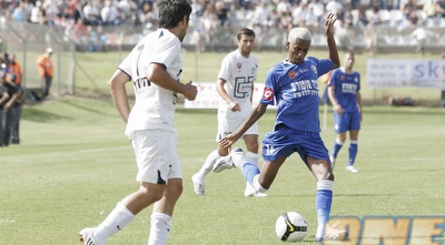 יחיאל צגאי עם הכדור (שי לוי)