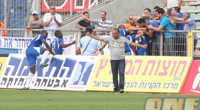 פ&qout;ת חוגגת (עמית מצפה)