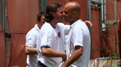 אישטוואן האמר ויוסי אבוקסיס במתחם חודורוב (רועי גלדסטון)