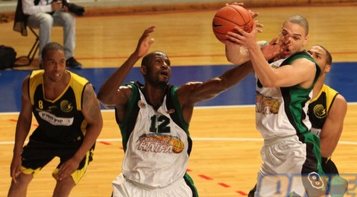 רובי לוקח עוד ריבאונד (עמית מצפה)