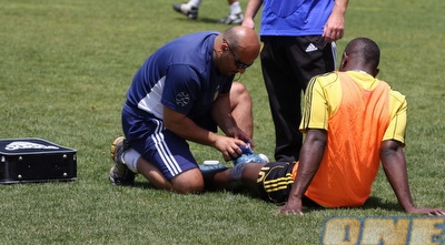 טוטו תמוז מטופל באימון (גיא בן זיו) טוטו תמוז מטופל באימון (גיא בן זיו)