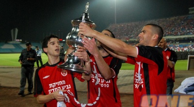 שכטר ורמוט וקנדה חוגגים את הזכיה בגביע המדינה (שי לוי)