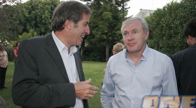 לואיס פרננדז והשגריר הצרפתי במהלך האירוע (דרור עינב) לואיס פרננדז והשגריר הצרפתי במהלך האירוע (דרור עינב)