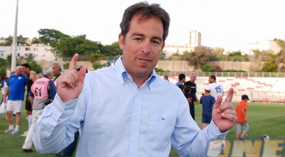 ירון הוכנבוים. לקבוצתו (שי לוי) ירון הוכנבוים. לקבוצתו (שי לוי)