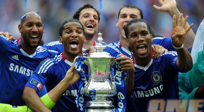 דרוגבה ומאלודה חוגגים עם הגביע (רויטרס)