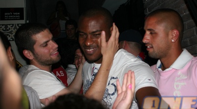 וינסנט אניימה. לחשוב שהוא עוד החמיץ פנדל (רועי גלדסטון)