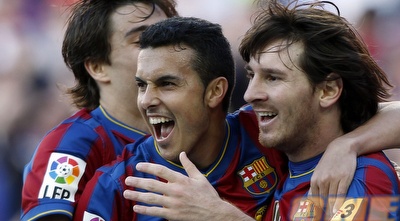 פדרו, מסי ובוז´אן חוגגים את השער השני (רויטרס) פדרו, מסי ובוז´אן חוגגים את השער השני (רויטרס)