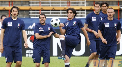 שחקני נבחרת איטליה באימון (רויטרס)