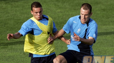 רובן וסניידר. לא ישמרו על הרגליים אחד של השני (רויטרס) רובן וסניידר. לא ישמרו על הרגליים אחד של השני (רויטרס)