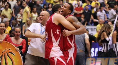 דיון דאוול ואלישי כדיר חוגגים בסיום (קובי אליהו)