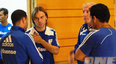 לואיס פרננדז עם נאתכו ובנין