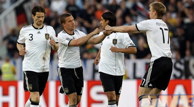 שחקני גרמניה חוגגים (רויטרס)