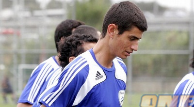 ניר ביטון במדי הנבחרת. אלרואי כהן מקווה לא להישכח גם כן (שי לוי)