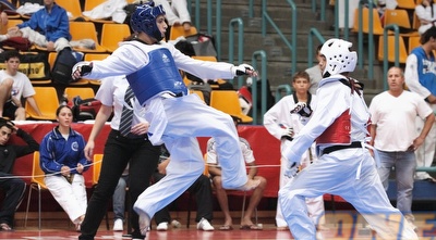 רון אטיאס (בכחול). מדליית ארד בקרואטיה