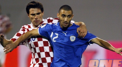 לקו שומר על עומר גולן (רויטרס) לקו שומר על עומר גולן (רויטרס)