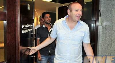 רונן קצב וברק יצחקי יוצאים מהפגישה (אלעד ירקון)