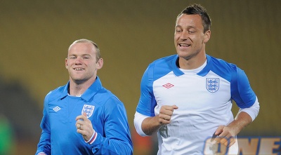 וויין רוני עם טרי. מי יפתח לצידו? (GettyImages)