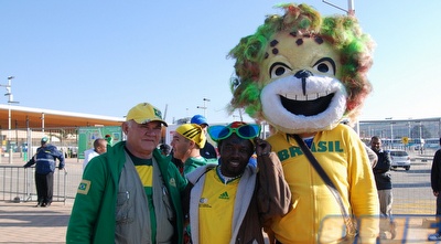 והיו גם אוהדי נבחרת ברזיל שבאו לצפות במשחק הפתיחה (שי לוי)