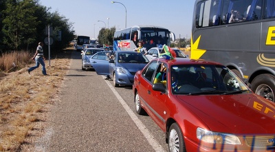 הפקק בדרך למשחק הפתיחה בסוקר סיטי סטדיום (שי לוי)