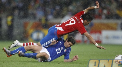 מונטוליבו מתקל את באריוס (רויטרס)